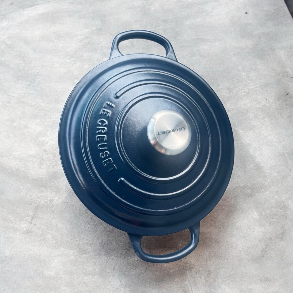 Le Creuset Signature Sauteuse Dutch Oven, 3.5 qt Licorice 24 Matte Navy NEW Read